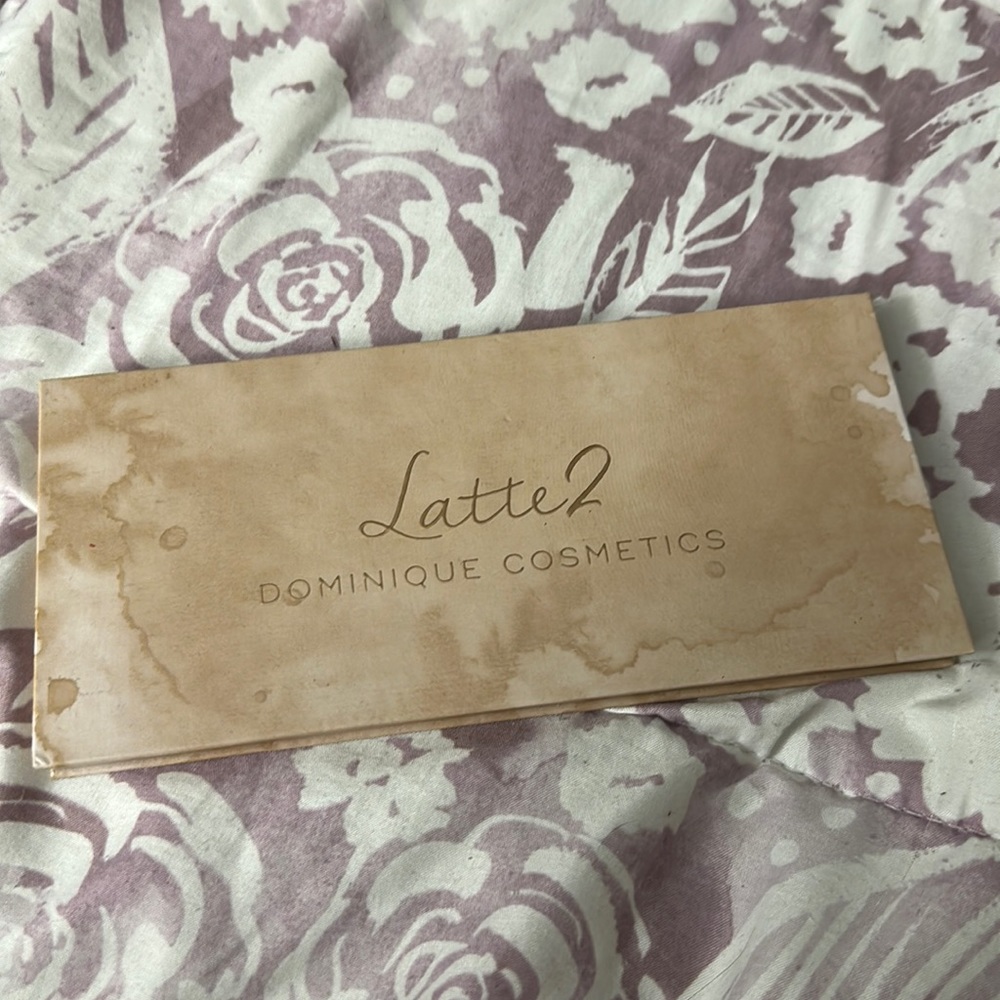 Dominique Cosmetics Latte 2